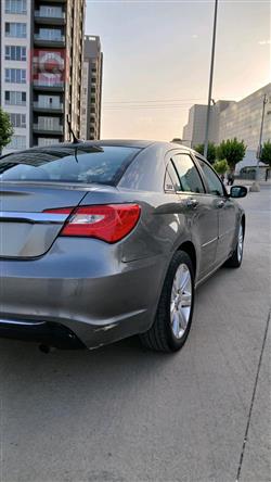 كرايسلر 200